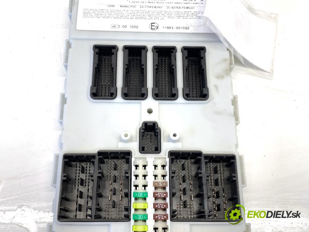 BMW F30 sedan 2016 140 kW 320 d xDrive 1995 modul komfortu 6824383 (Komfortní modul)