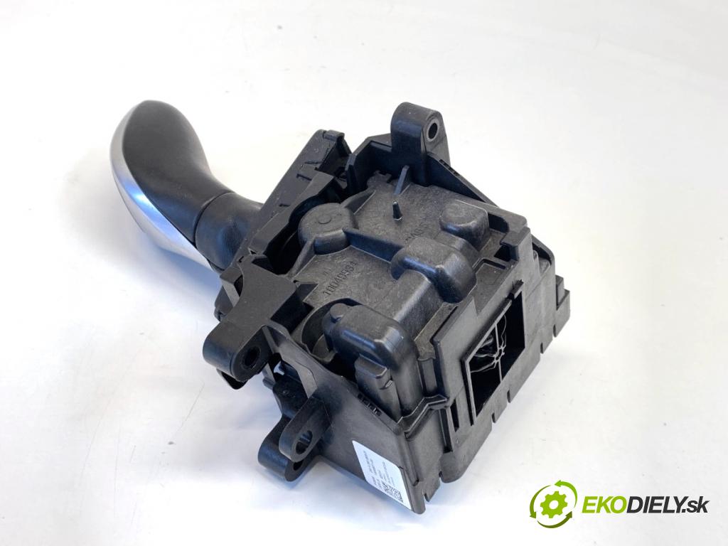 BMW F30 sedan 2016 140 kW 320 d xDrive 1995 Kulisa 9296898 (Rýchlostná páka (kulisa))