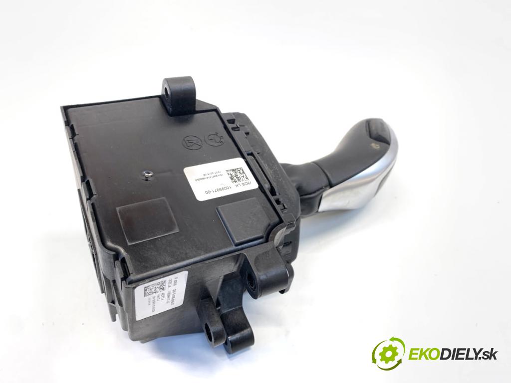 BMW F30 sedan 2016 140 kW 320 d xDrive 1995 Kulisa 9296898 (Rýchlostná páka (kulisa))