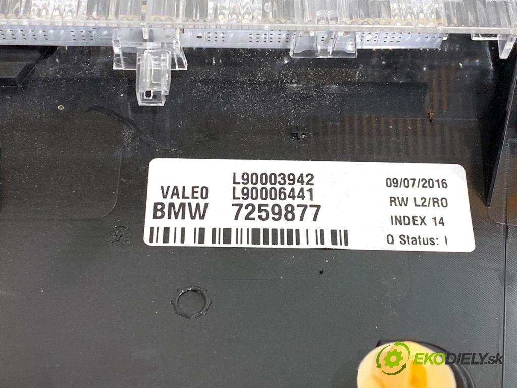 BMW F30 sedan 2016 140 kW 320 d xDrive 1995 světlo brzdových světel 7259877