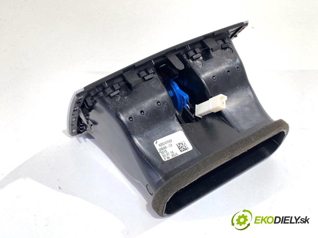 BMW F30 sedan 2016 140 kW 320 d xDrive 1995 Mriežky kúrenia zad 9207330