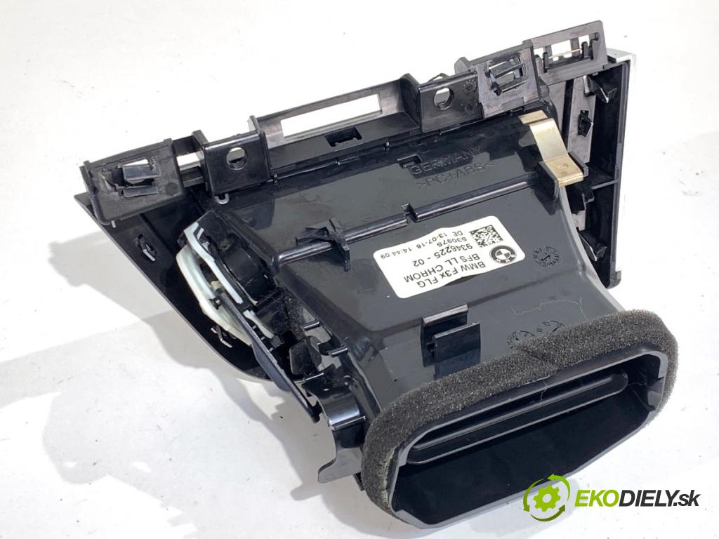 BMW F30 sedan 2016 140 kW 320 d xDrive 1995 Mriežky kúrenia pravy predný 9346225