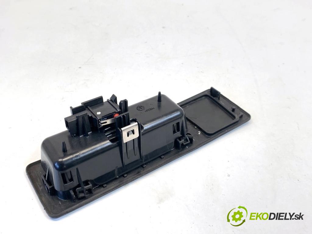 BMW F30 sedan 2016 140 kW 320 d xDrive 1995 Kľučka dverí zad 7368752