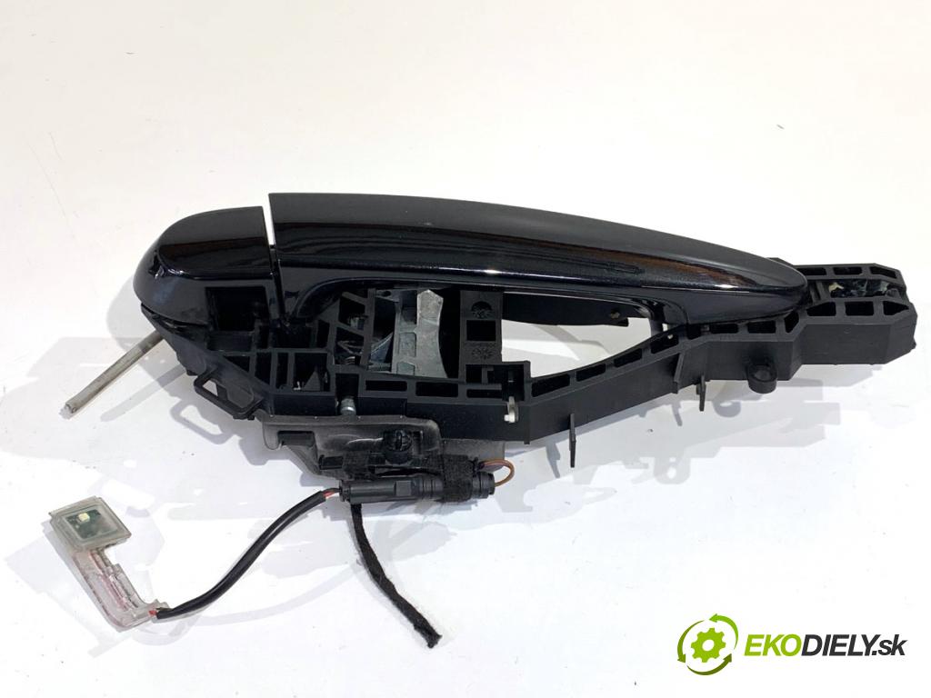 BMW F30 sedan 2016 140 kW 320 d xDrive 1995 Kľučka vonkajšia pravy zad 