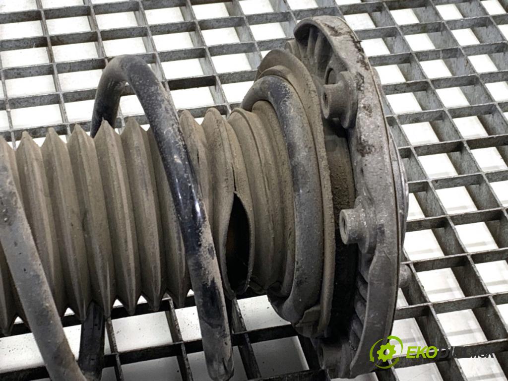 BMW F30 sedan 2016 140 kW 320 d xDrive 1995 Tlmič ľavy predný ZE 6873803