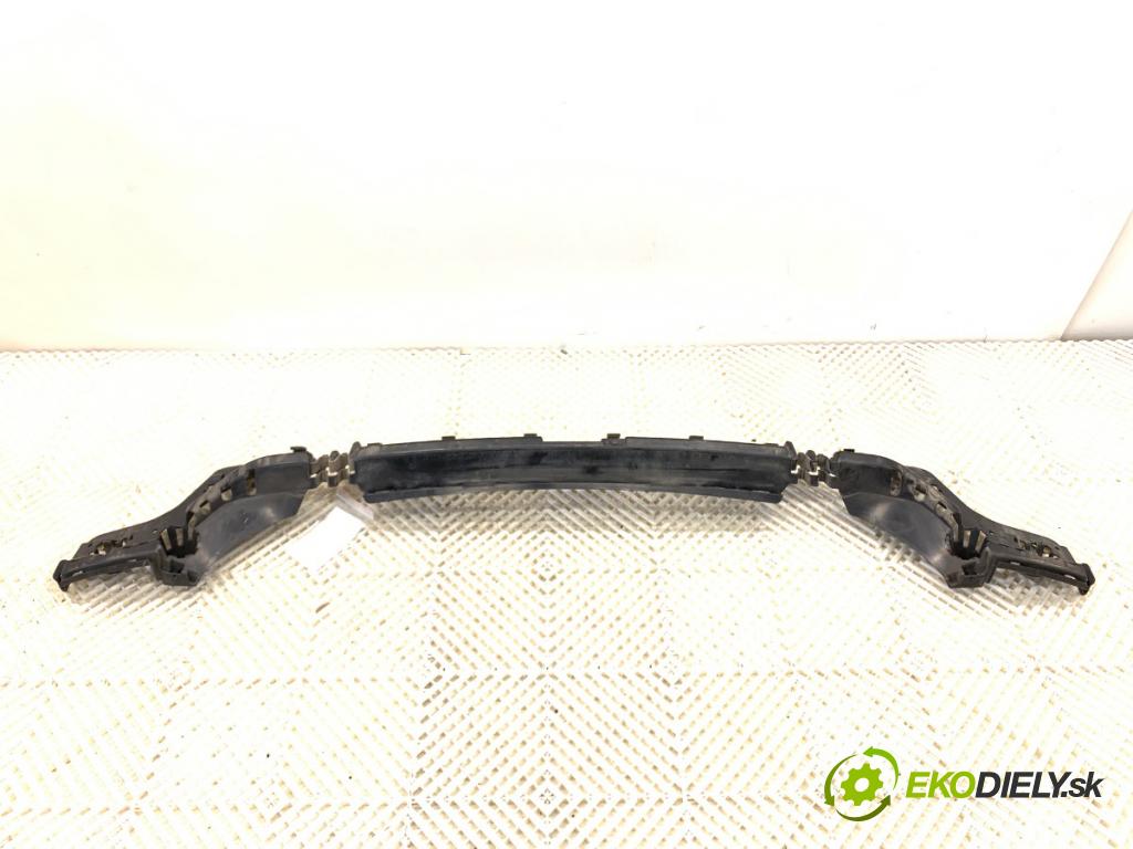 BMW F30 sedan 2016 140 kW 320 d xDrive 1995 Úchyt nárazníka zad stredový 7256922