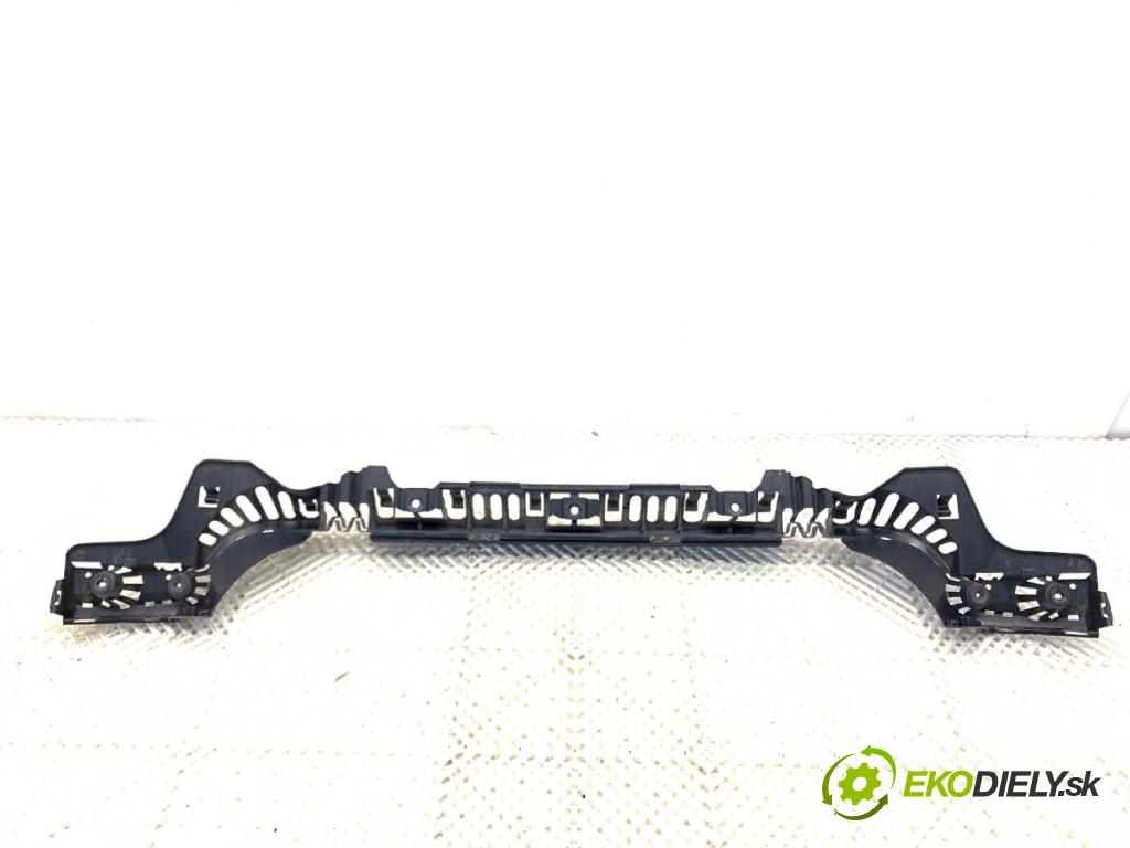 BMW F30 sedan 2016 140 kW 320 d xDrive 1995 Úchyt nárazníka zad stredový 7256922