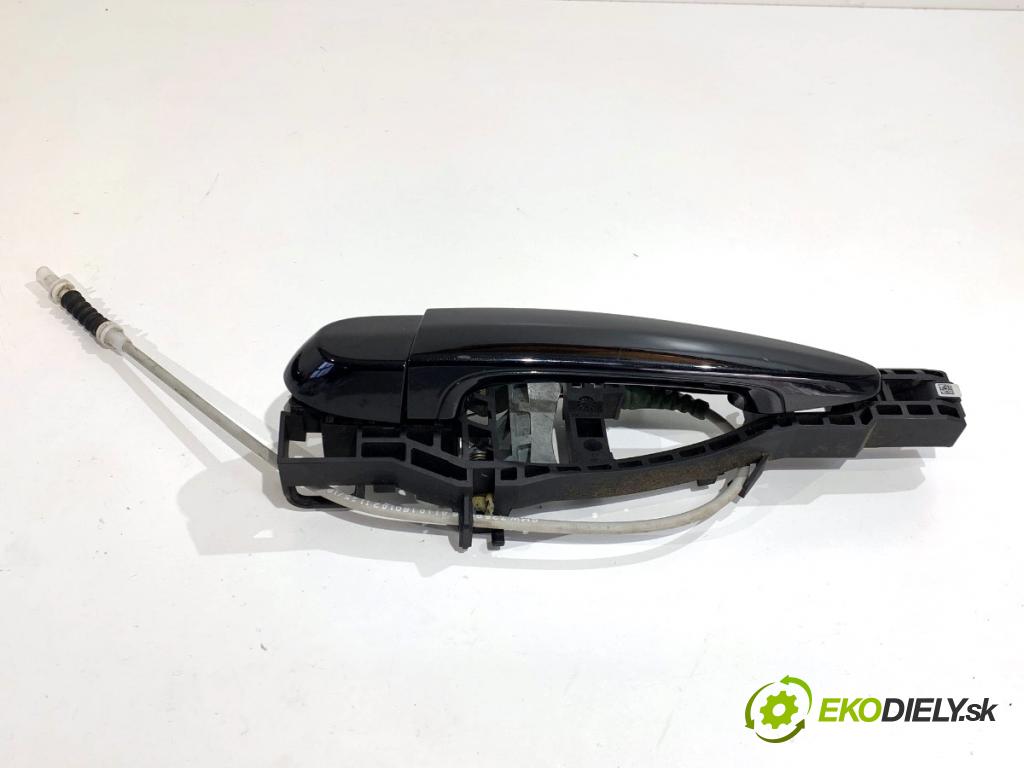 BMW F30 sedan 2016 140 kW 320 d xDrive 1995 Kľučka vonkajšia ľavy zad 