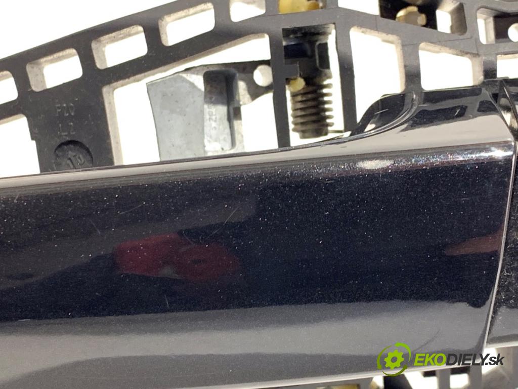 BMW F30 sedan 2016 140 kW 320 d xDrive 1995 Kľučka vonkajšia ľavy zad