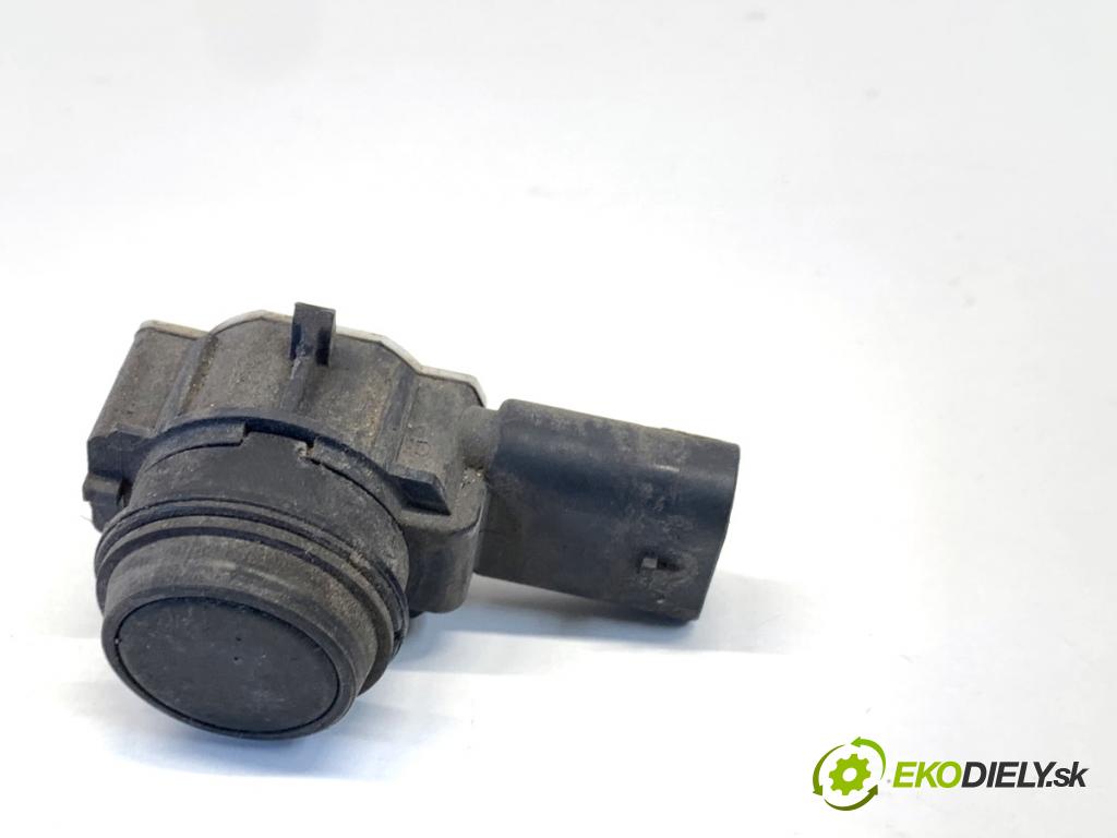 BMW F30 sedan 2016 140 kW 320 d xDrive 1995 Snímač PDC 9261582