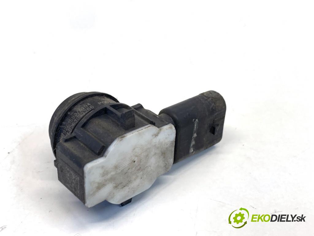 BMW F30 sedan 2016 140 kW 320 d xDrive 1995 Snímač PDC 9261582