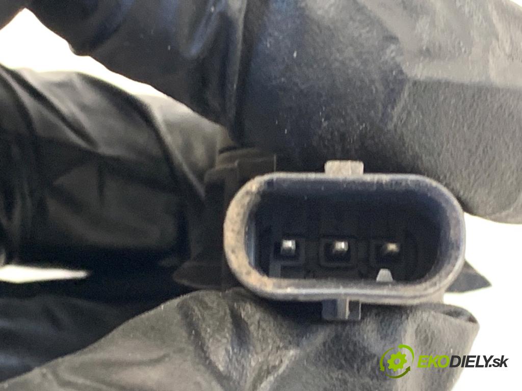 BMW F30 sedan 2016 140 kW 320 d xDrive 1995 Snímač PDC 9261582