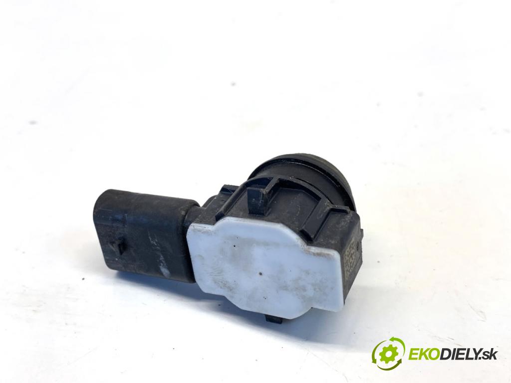 BMW F30 sedan 2016 140 kW 320 d xDrive 1995 Snímač PDC 9261582