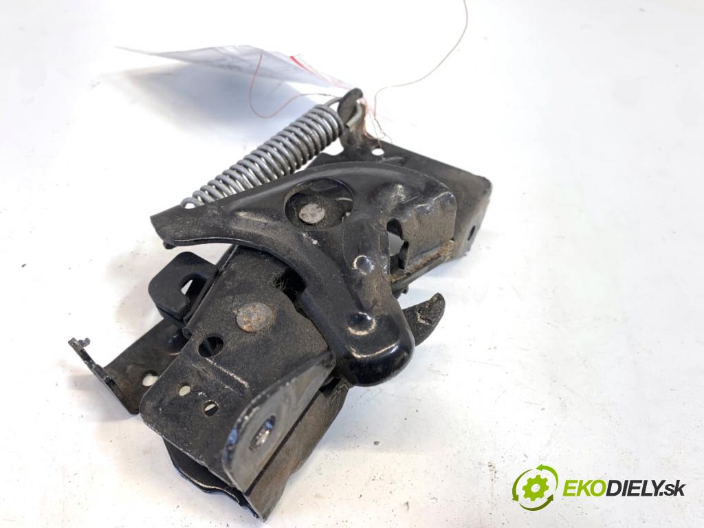 BMW F30 sedan 2016 140 kW 320 d xDrive 1995 zámok kapoty přední část levý 7242549