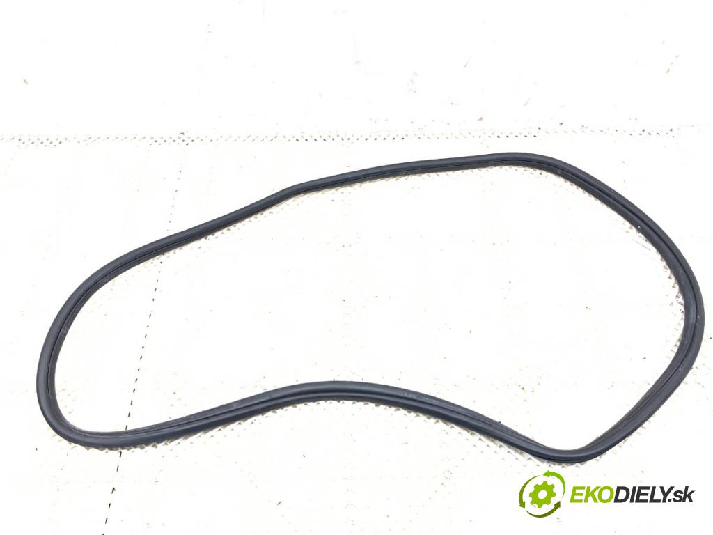 BMW F30 sedan 2016 140 kW 320 d xDrive 1995 těsnění dveře zadní část pravá 7258311 (Karoserie ostatní)