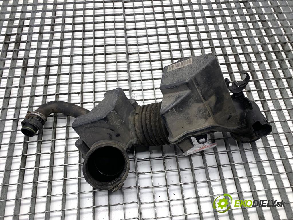 BMW F30 sedan 2016 140 kW 320 d xDrive 1995 Rúra turba 8573994