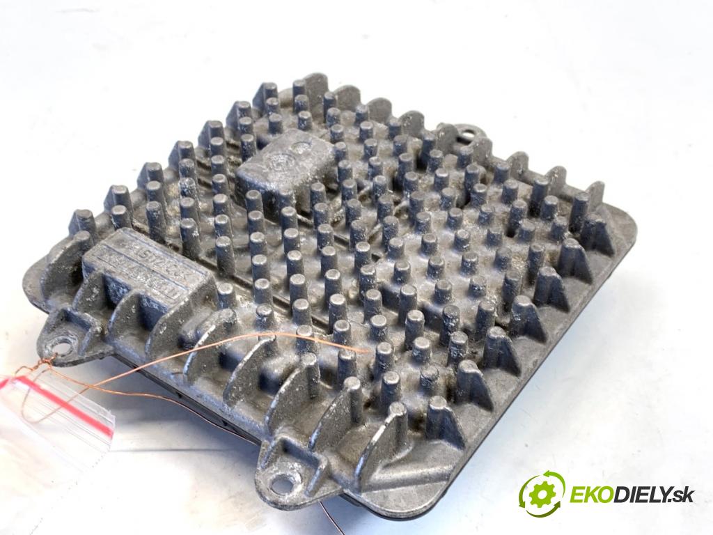 BMW F30 sedan 2016 140 kW 320 d xDrive 1995 Menič XENON 7457873 (Riadiaca jednotka xenónu)