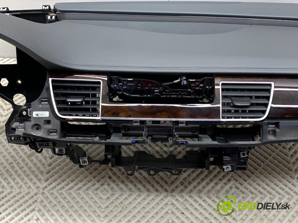 AUDI A8 D4 sedan 2015 368 kW 6.3 W12 quattro 6299 Palubná doska VANKÚŠ: spolujazdca 4H1857067B