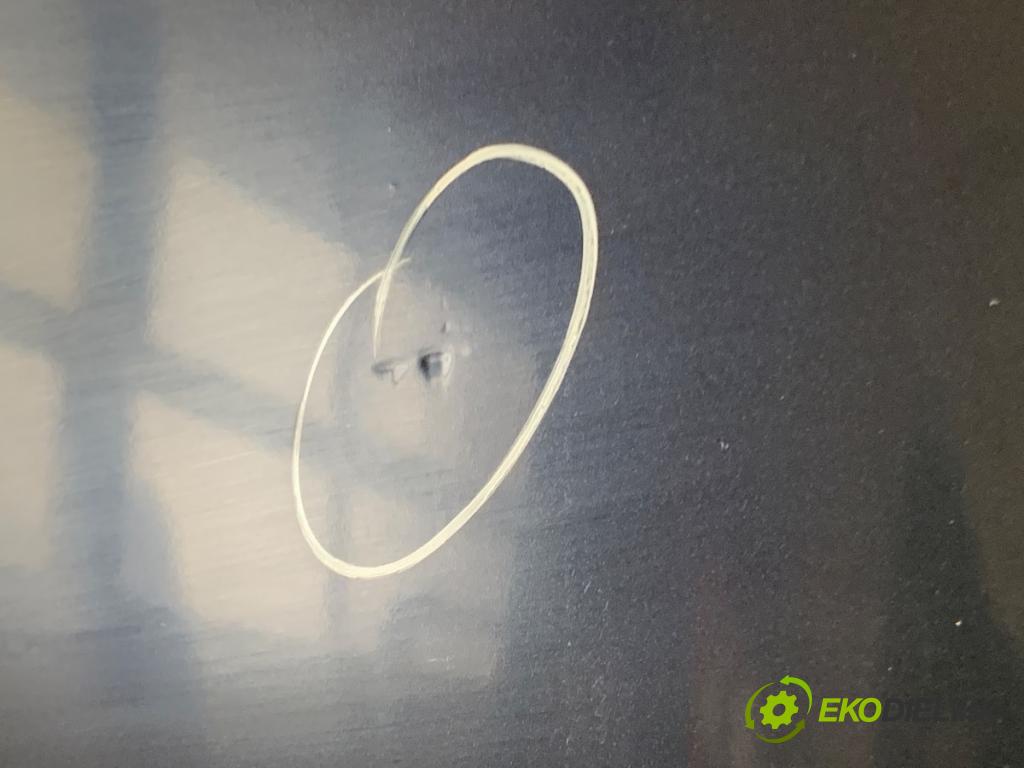 BMW F10 sedan 2015 160 kW 525 d xDrive 1995 Nárazník zad A89 (Kľučka dverí ostatné)