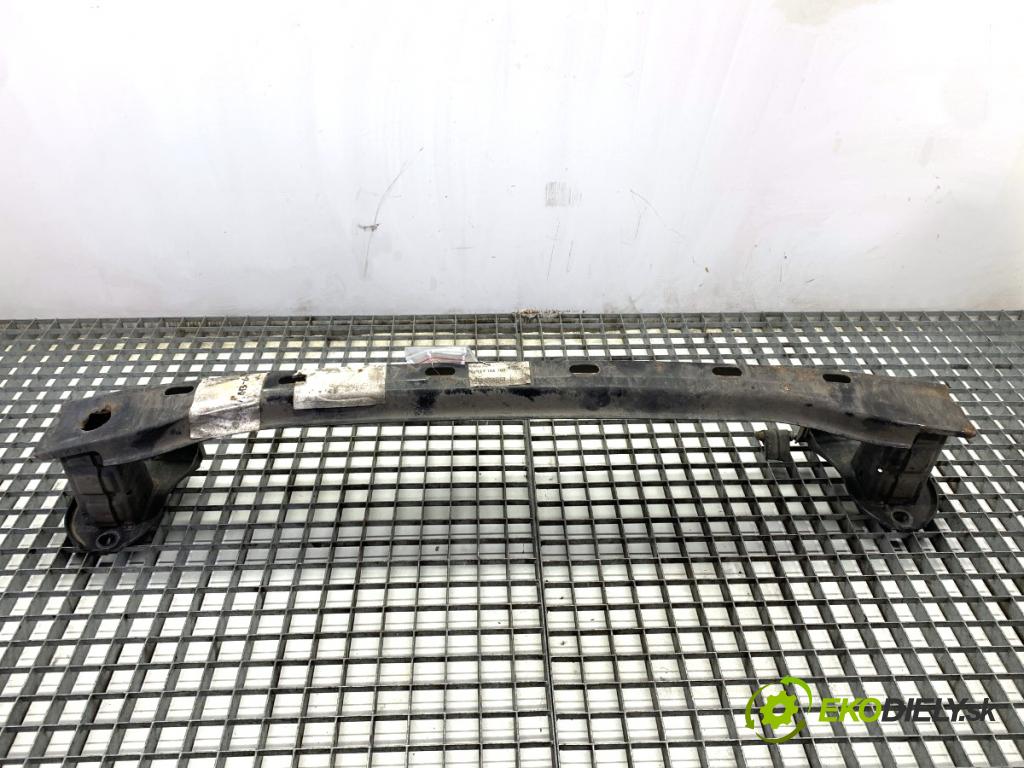 BMW F10 sedan 2015 160 kW 525 d xDrive 1995 Výstuha nárazníka zad  (Výstuha zadná)