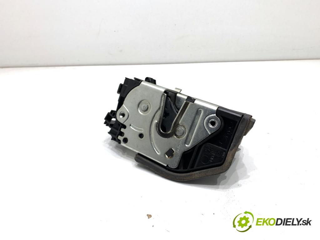 BMW F10 sedan 2015 160 kW 525 d xDrive 1995 zámok Dvere pravy zad 7202148