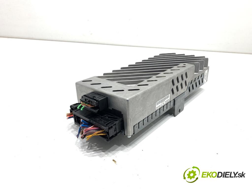 BMW F10 sedan 2015 160 kW 525 d xDrive 1995 Zosilňovač 9271334 (Zosilňovač)