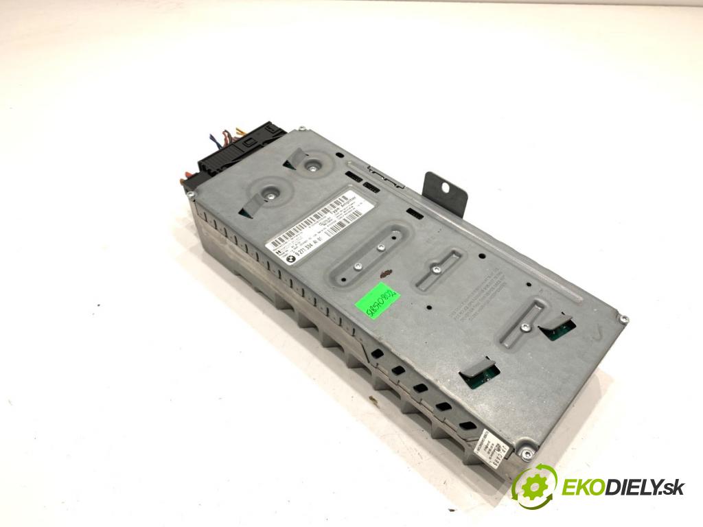 BMW F10 sedan 2015 160 kW 525 d xDrive 1995 Zosilňovač 9271334 (Zosilňovač)