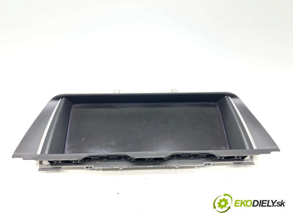 BMW F10 sedan 2015 160 kW 525 d xDrive 1995 Dislpej 9321016 (Prístrojová doska)