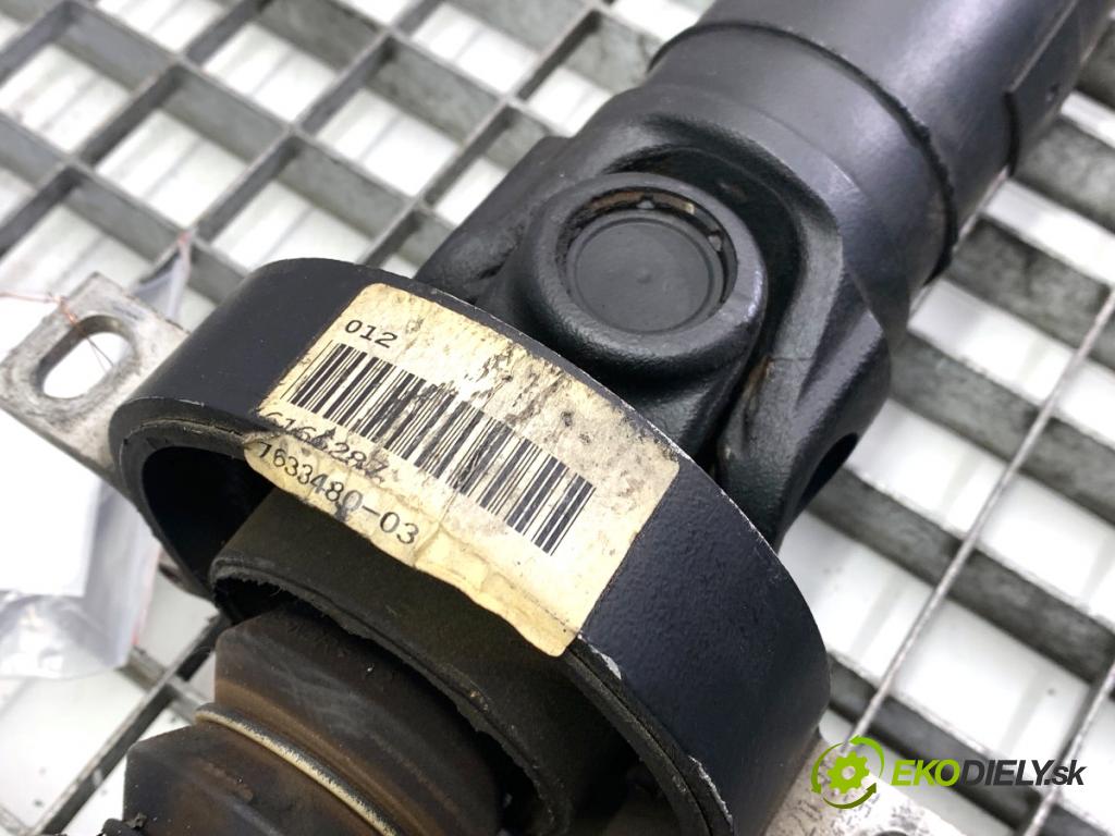 BMW F10 sedan 2015 160 kW 525 d xDrive 1995 kardaň hřídel hnací zadní část 7633480 (Kardanový hřídel)