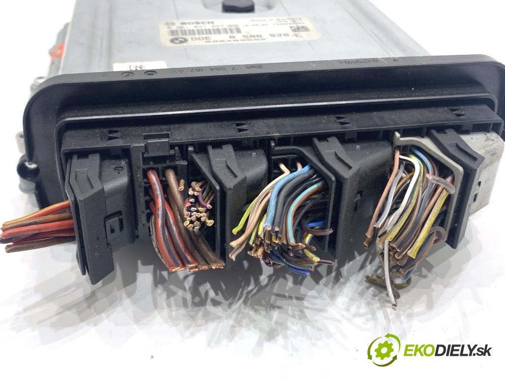 BMW F10 sedan 2015 160 kW 525 d xDrive 1995 řídící jednotka motora 0281031947 (Řídicí jednotka)