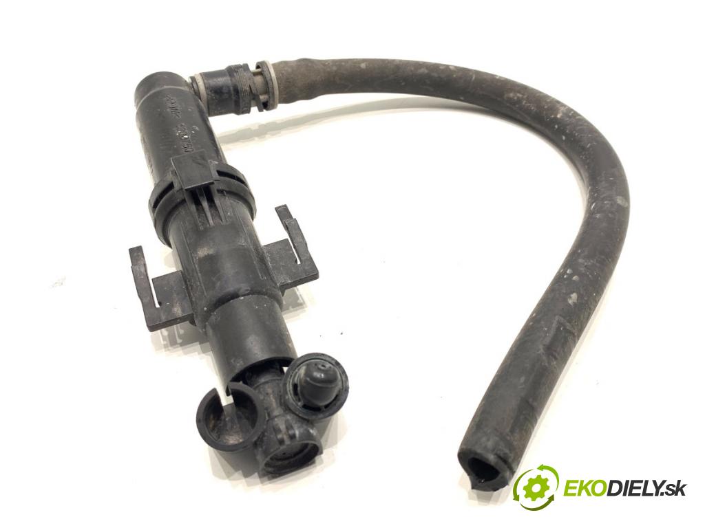 BMW F10 sedan 2015 160 kW 525 d xDrive 1995 ostřikovače světla levý přední část 1300750010