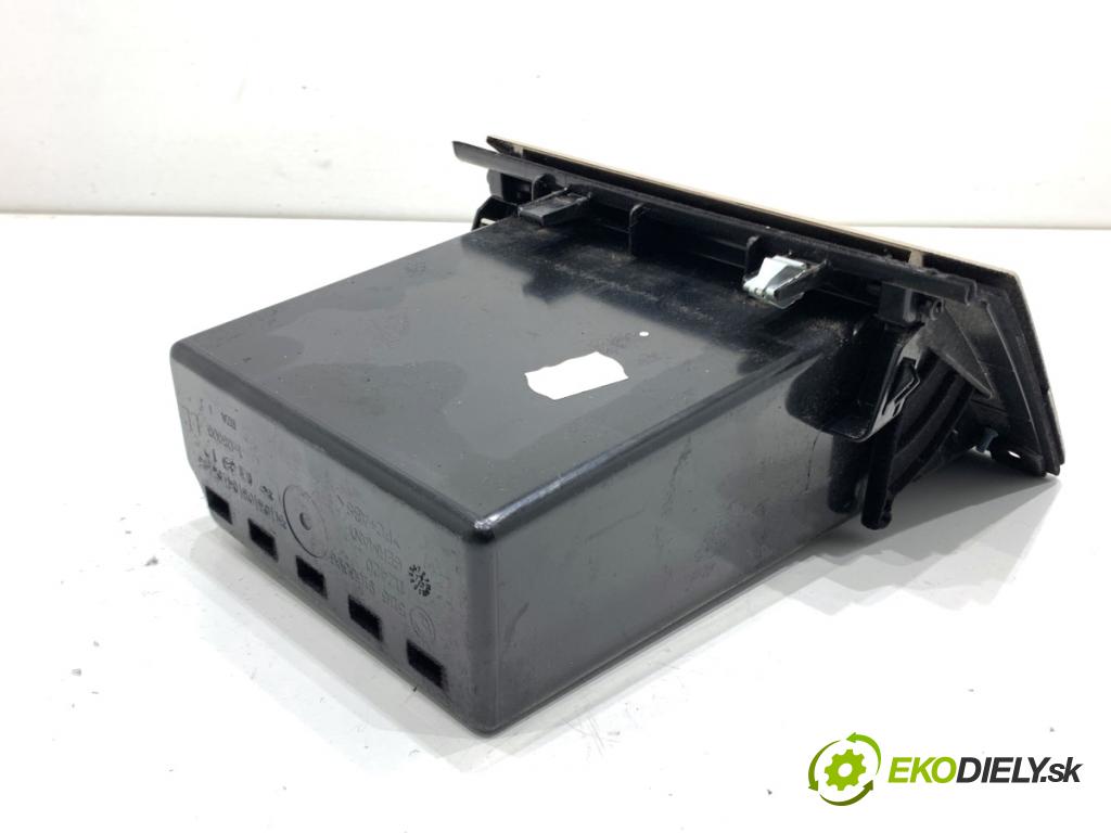 BMW F10 sedan 2015 160 kW 525 d xDrive 1995 Priehradka, kastlík volantu 9166696