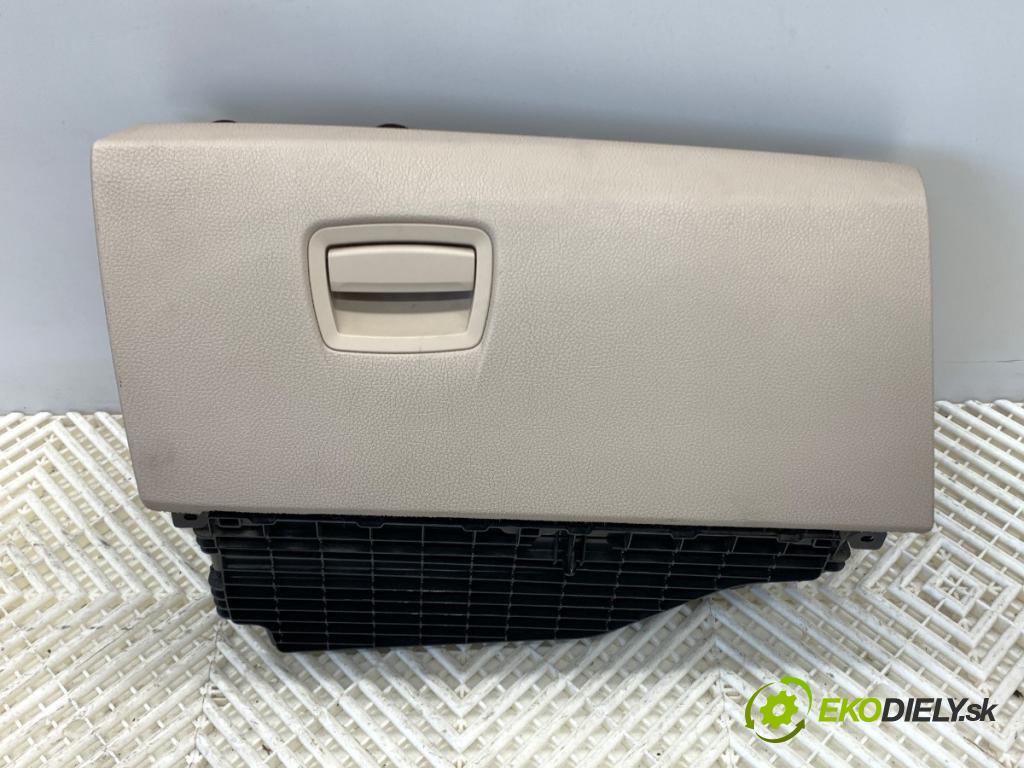 BMW F10 sedan 2015 160 kW 525 d xDrive 1995 Priehradka, kastlík spolujazdca 9166683 (Priehradka (kastlík))