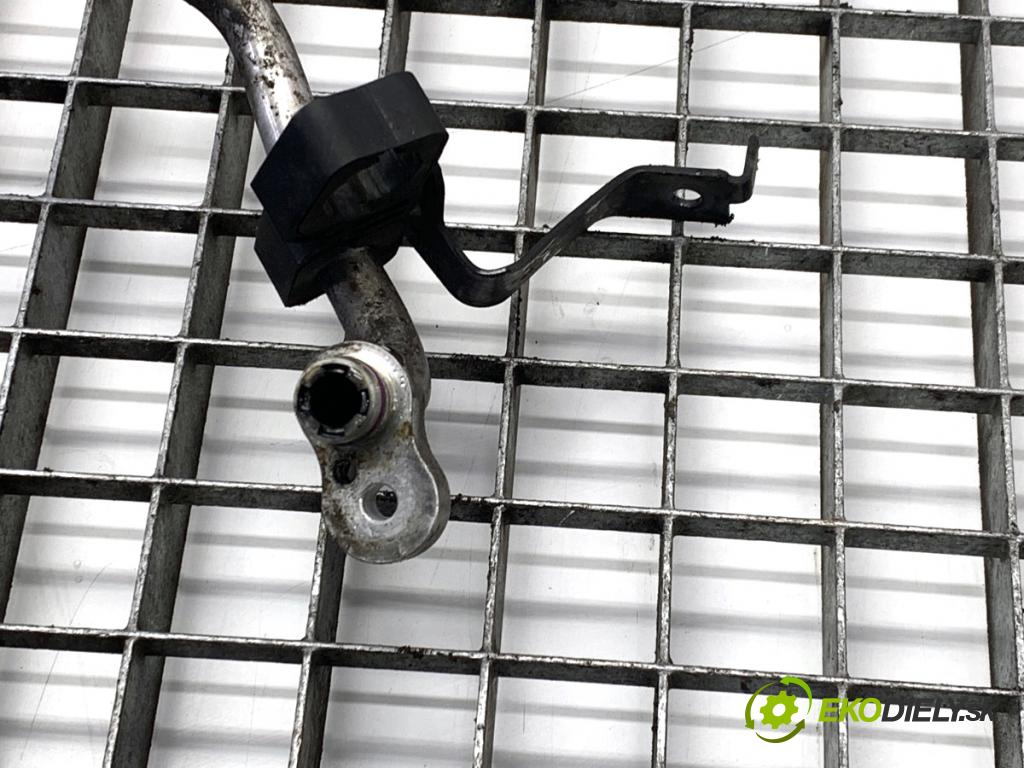 BMW F10 sedan 2015 160 kW 525 d xDrive 1995 rúrka klimatizácie 9250709 (Rúrka klimatizácie)