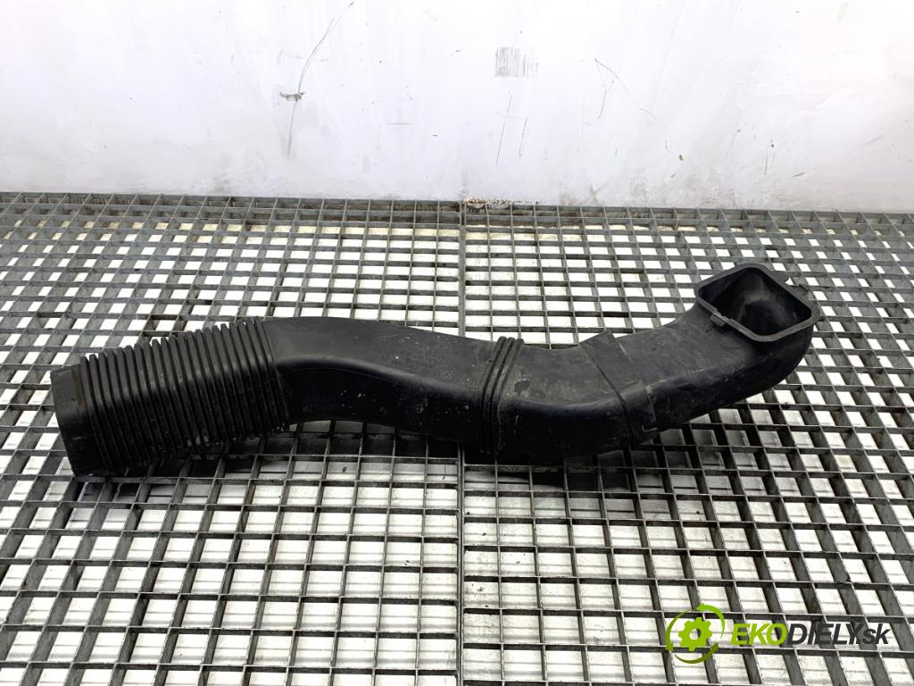 BMW F10 sedan 2015 160 kW 525 d xDrive 1995 Rúra vzduchu 7577471 7811549