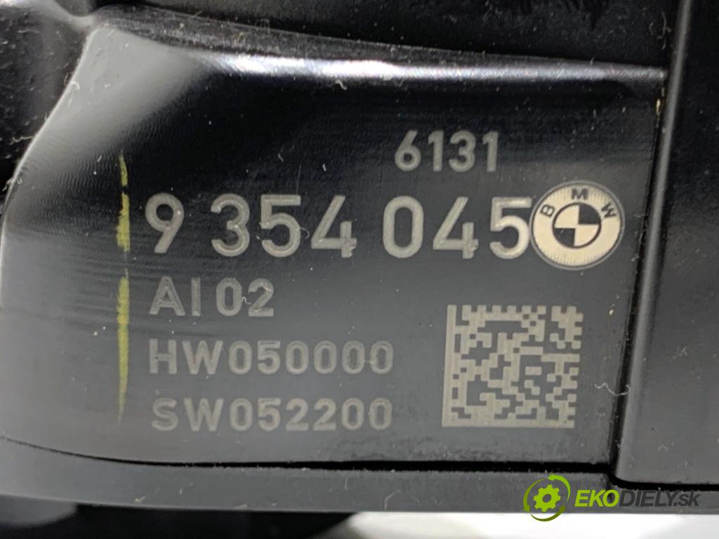 BMW F10 sedan 2015 160 kW 525 d xDrive 1995 Prepínač kombinovaný 9354045 (Prepínacie páčky pod volantom)