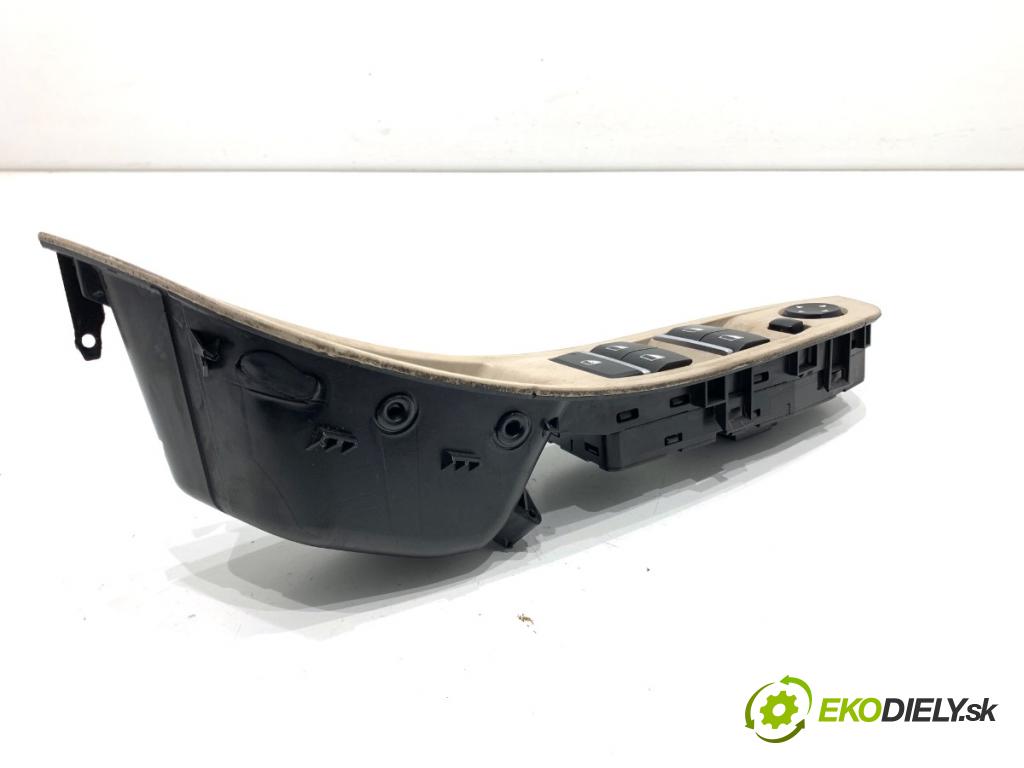 BMW F10 sedan 2015 160 kW 525 d xDrive 1995 Prepínač okien 9241951 (Prepínacie páčky pod volantom)