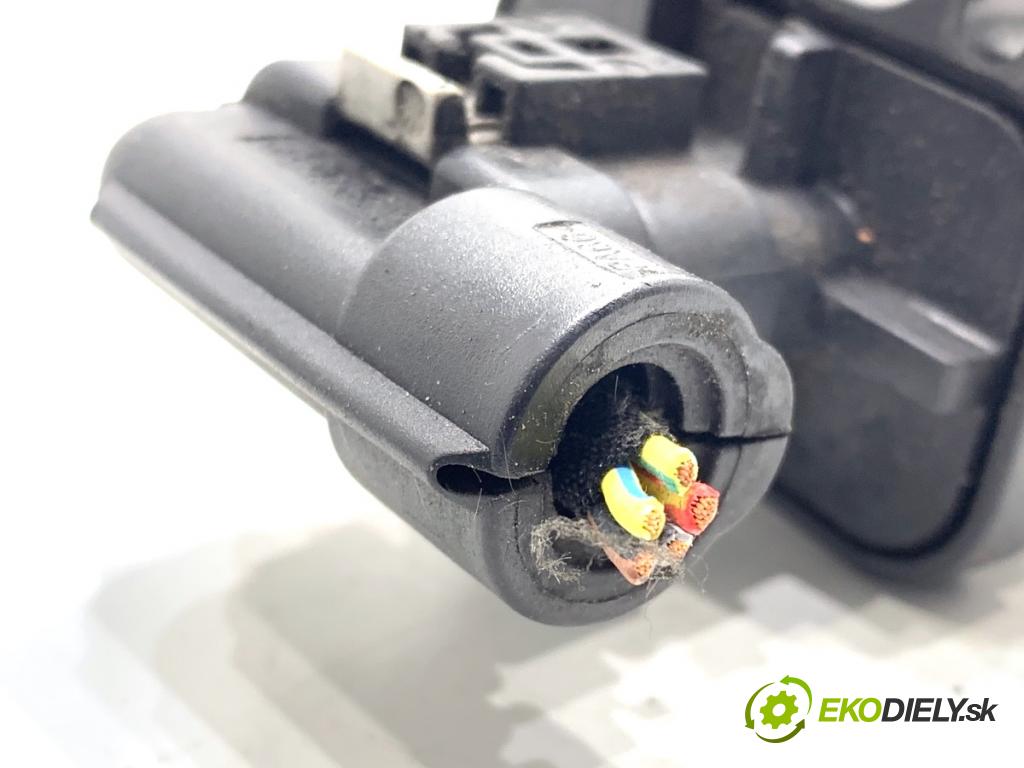 BMW F10 sedan 2015 160 kW 525 d xDrive 1995 Váha vzduchu 8506408 0281006092 (Váha vzduchu)