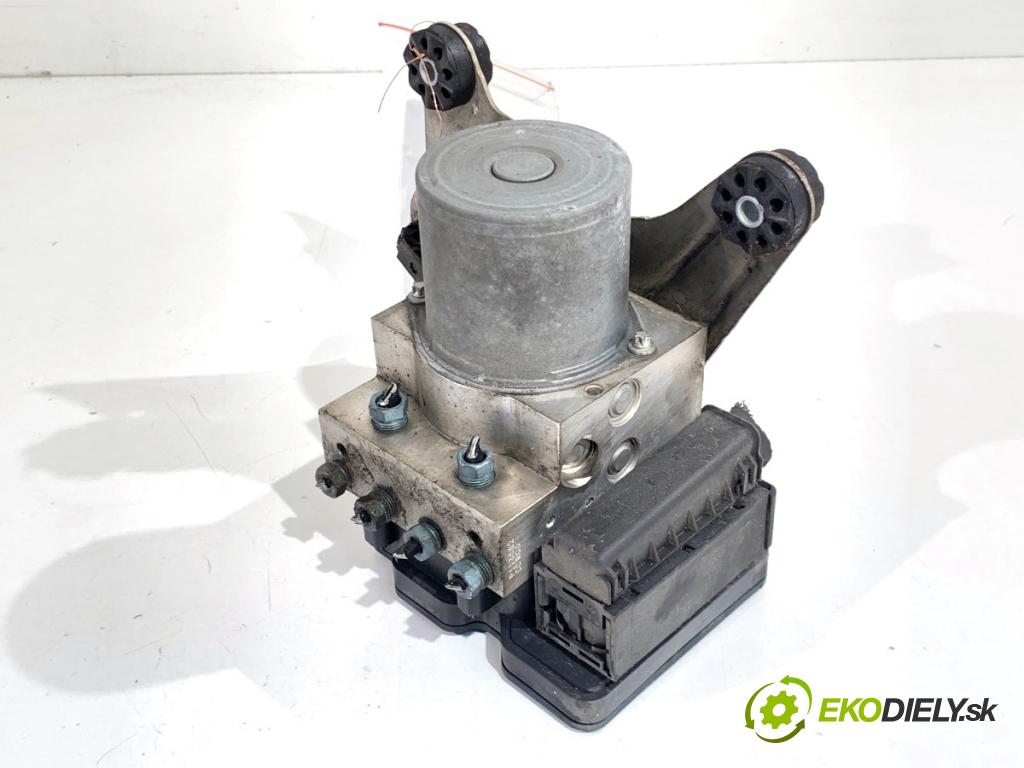 BMW F10 sedan 2015 160 kW 525 d xDrive 1995 Pumpa ABS 6856841 (Pumpa ABS)