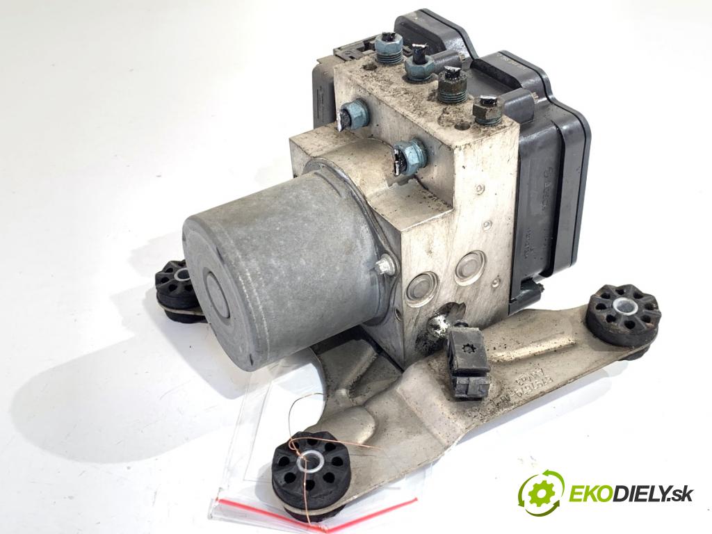 BMW F10 sedan 2015 160 kW 525 d xDrive 1995 Pumpa ABS 6856841 (Pumpa ABS)