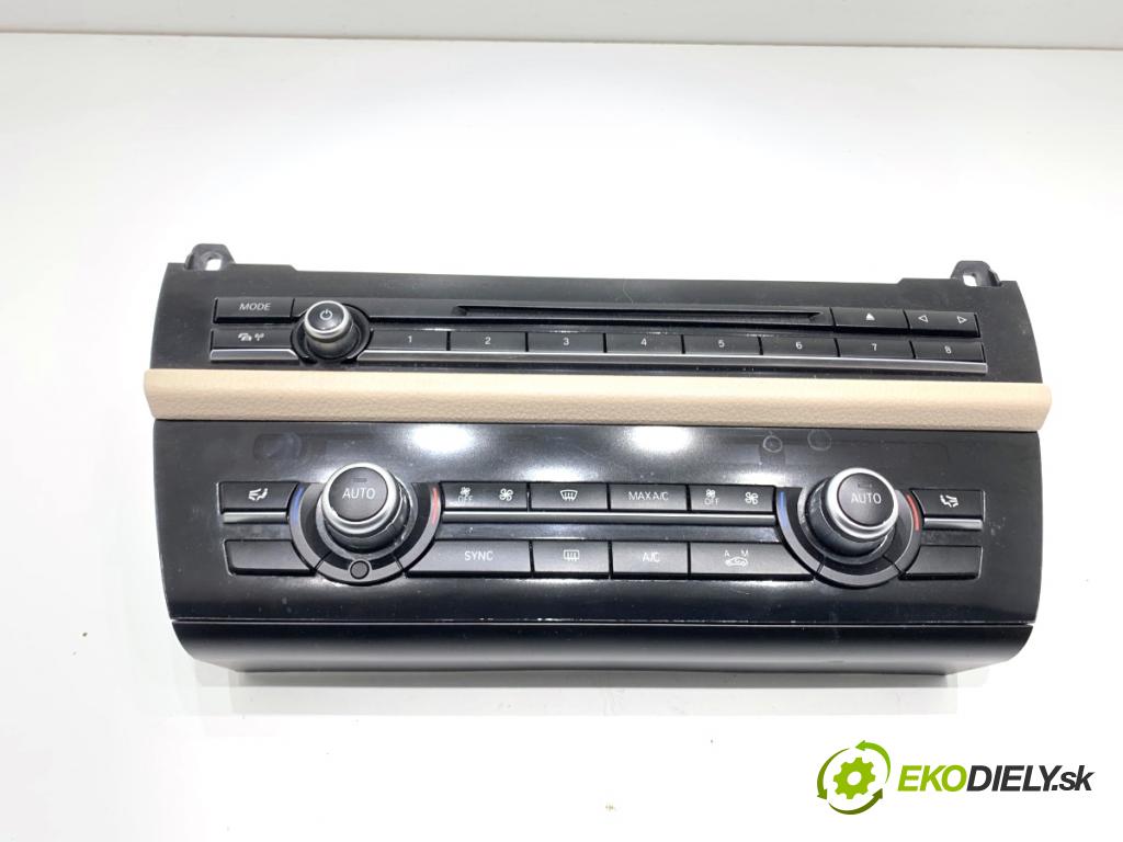 BMW F10 sedan 2015 160 kW 525 d xDrive 1995 Panel ovládaní radia 6805769 (Páčky pod volantem)