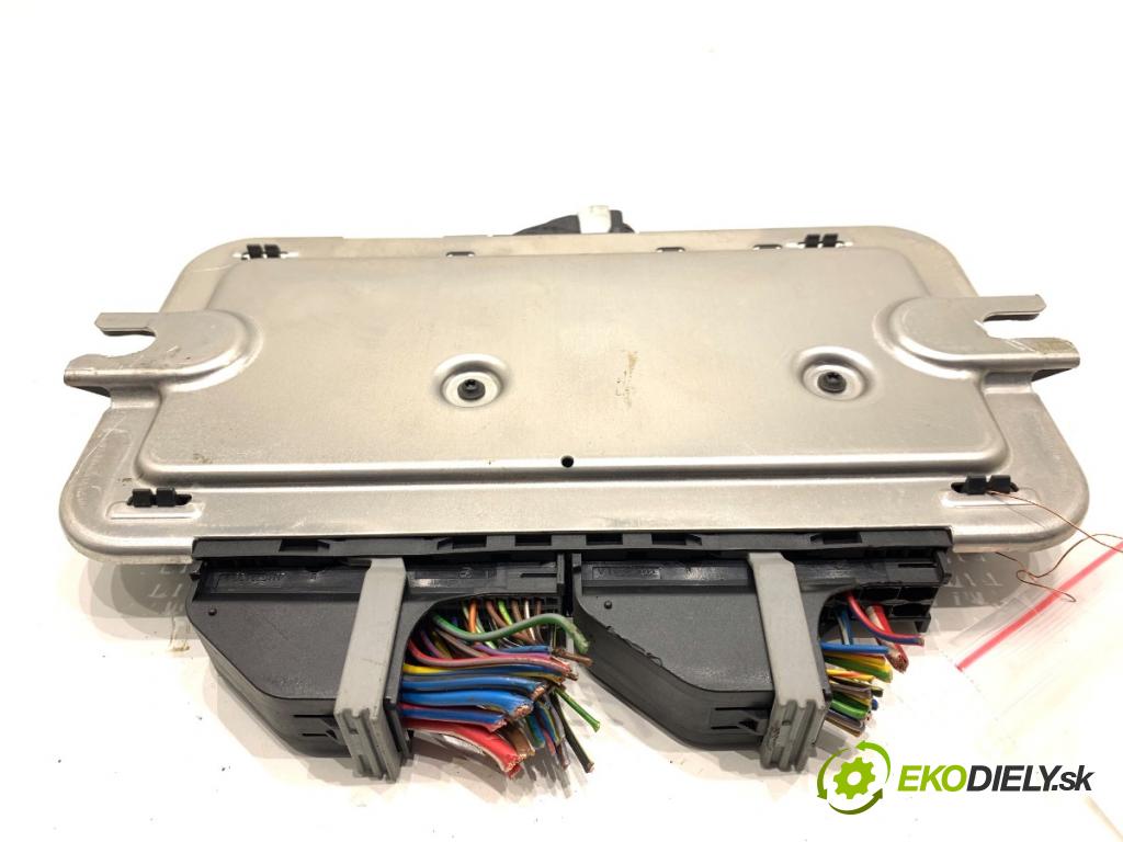 BMW F10 sedan 2015 160 kW 525 d xDrive 1995 Modul komfortu 9383695 (Modul komfortu)