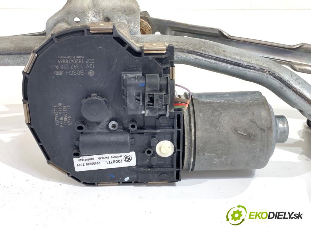 BMW F10 sedan 2015 160 kW 525 d xDrive 1995 mechanismus stěračů přední část 7306266 (Motorek stěračů přední)