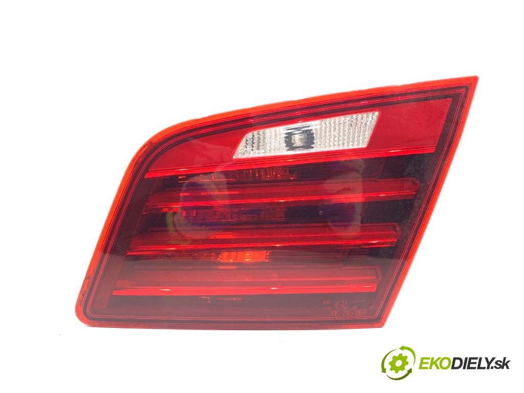 BMW F10 sedan 2015 160 kW 525 d xDrive 1995 Svetlo zad pravá vnútorná 7306164 (Kľučka dverí ostatné)
