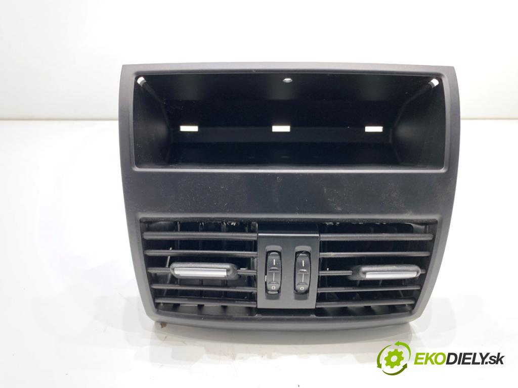 BMW F10 sedan 2015 160 kW 525 d xDrive 1995 Mriežky kúrenia zad 9158312