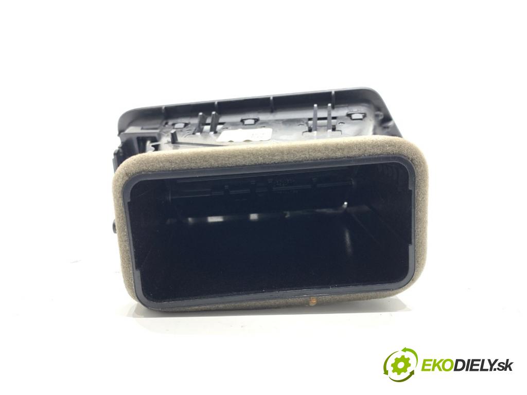 BMW F10 sedan 2015 160 kW 525 d xDrive 1995 Mriežky kúrenia pravy predný 9166884