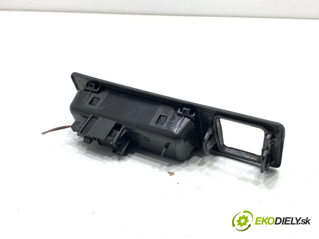 BMW F10 sedan 2015 160 kW 525 d xDrive 1995 Kľučka dverí zad