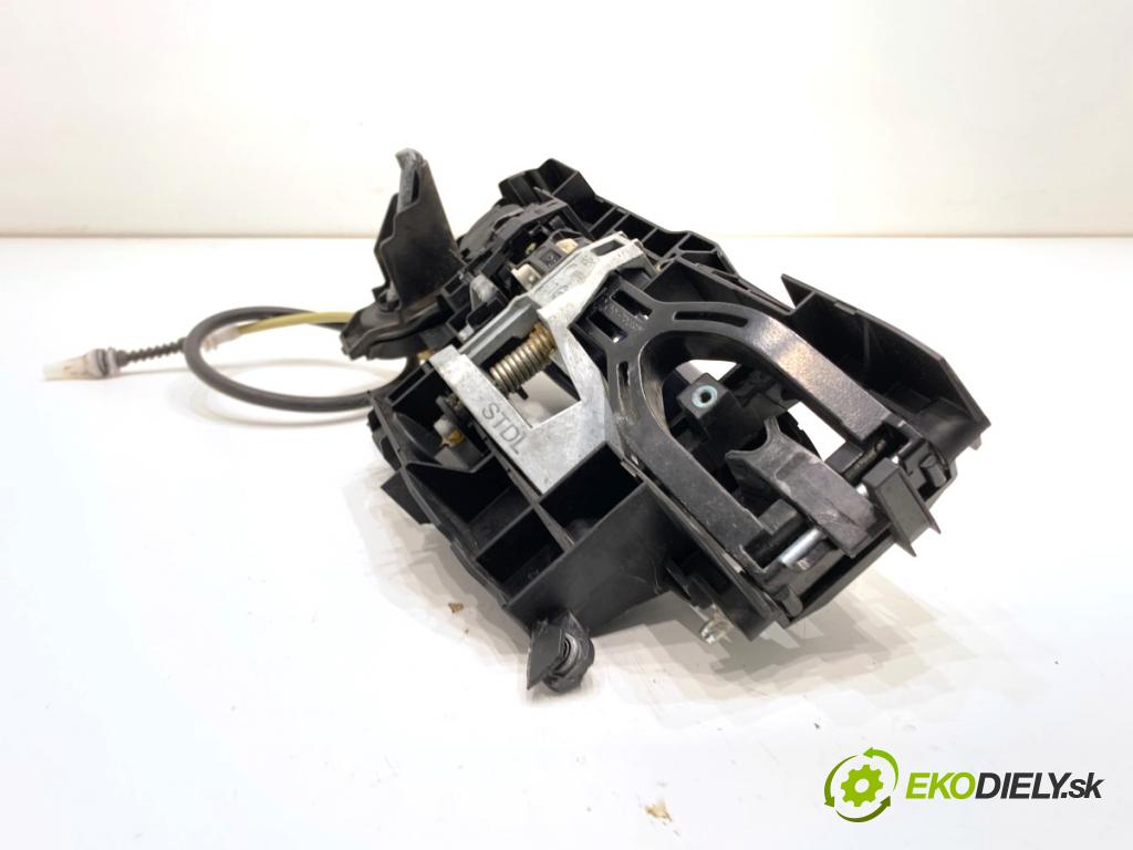 BMW F10 sedan 2015 160 kW 525 d xDrive 1995 Kľučka vonkajšia ľavy predný