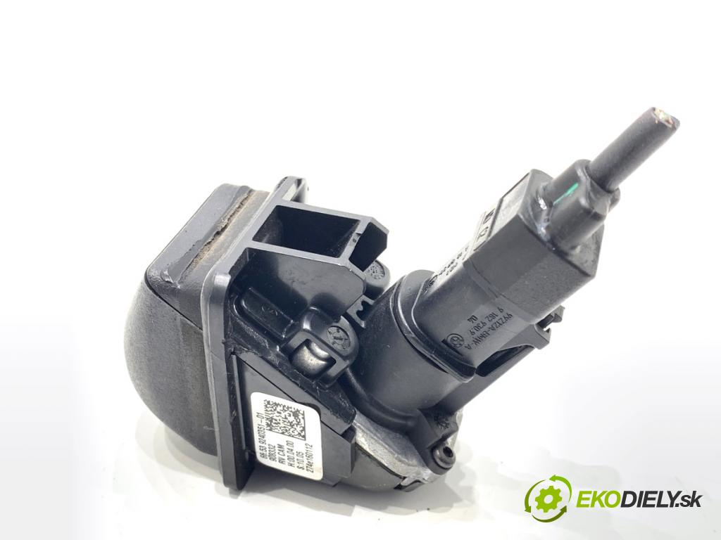 BMW F10 sedan 2015 160 kW 525 d xDrive 1995 KAMERA ZPĚT: 9240351