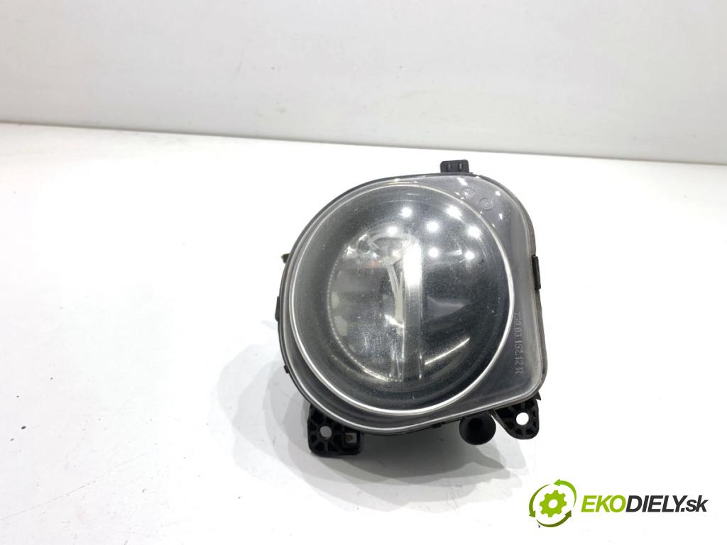 BMW F10 sedan 2015 160 kW 525 d xDrive 1995 Hmlové svetlo, hmlovka pravy predný 